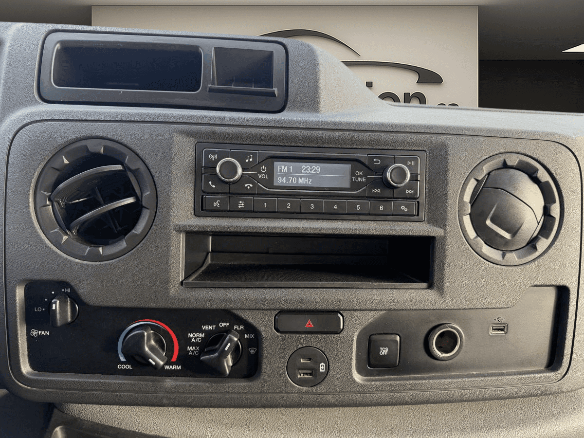 2021 Ford E-450 E-450 158 po RARJ - Image 18