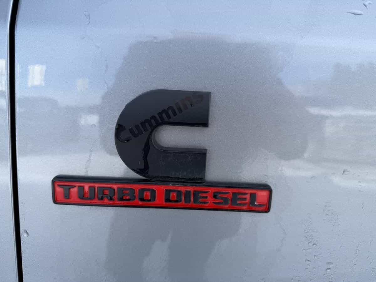 2024 RAM 2500 Tradesman cabine simple 4x4 caisse de 8 pi - Image 7