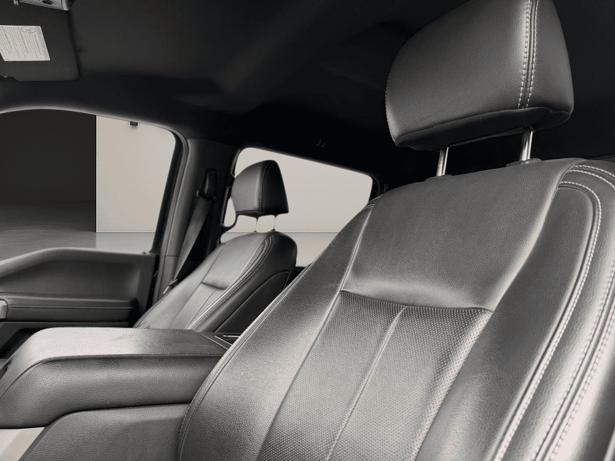 2022 Ford Super Duty F-250 SRW LARIAT cabine 6 places 4RM caisse de 6,75 pi - Image 12