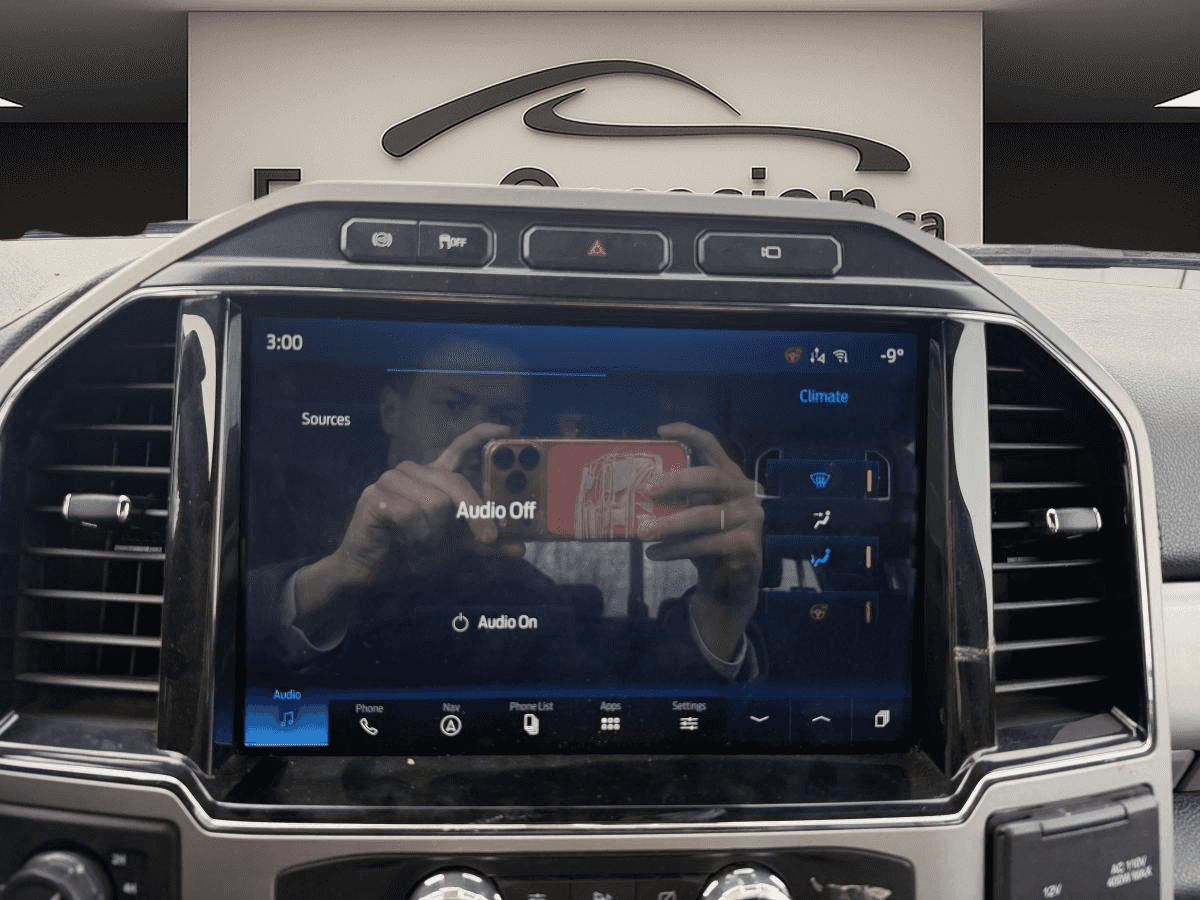 2022 Ford Super Duty F-250 SRW LARIAT cabine 6 places 4RM caisse de 6,75 pi - Image 18