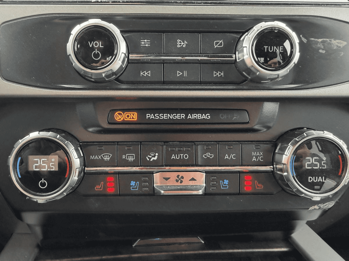 Image 20 Ford Super Duty F-250 SRW LARIAT cabine 6 places 4RM caisse de 6,75 pi 2022