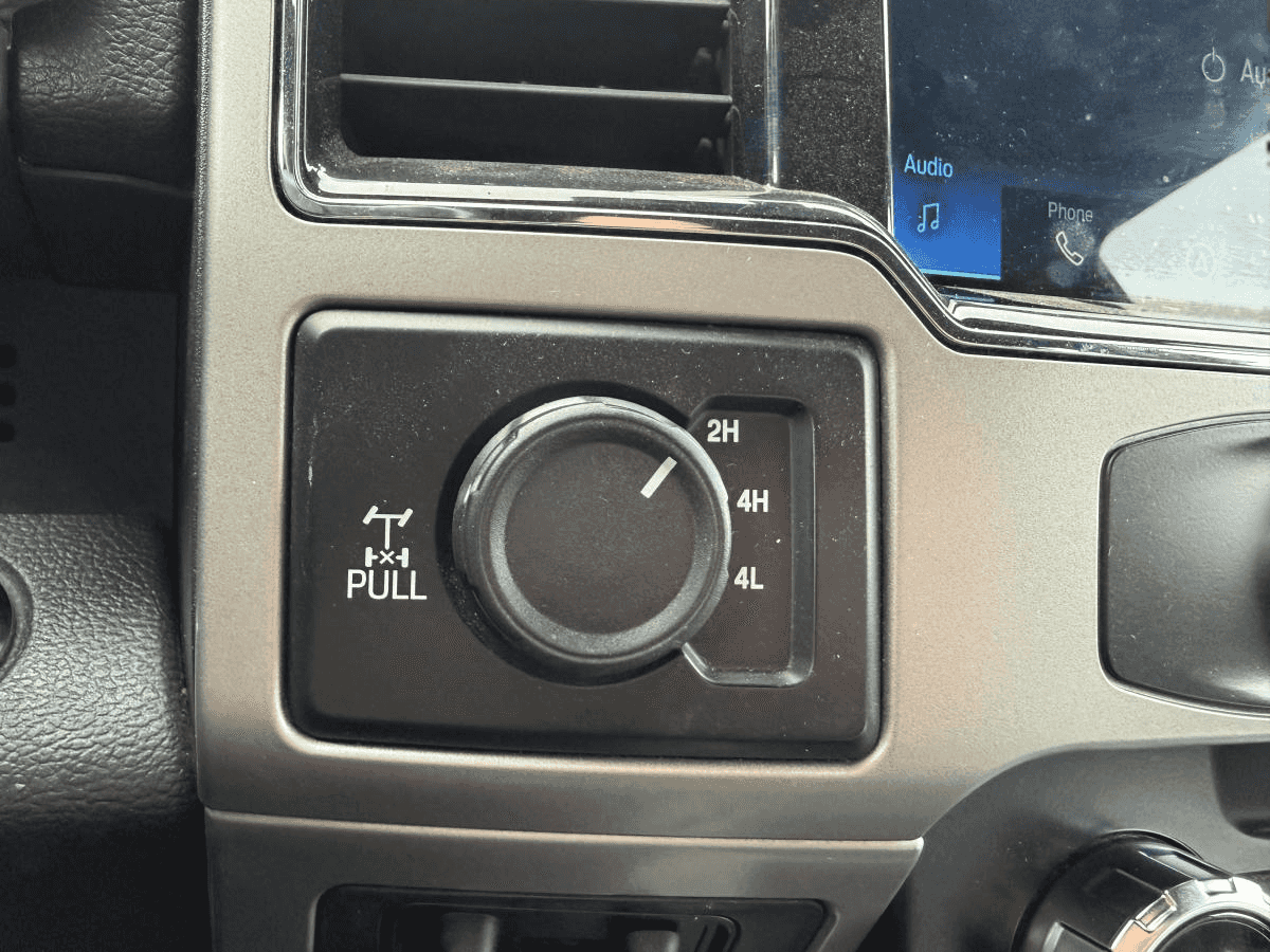 2022 Ford Super Duty F-250 SRW LARIAT cabine 6 places 4RM caisse de 6,75 pi - Image 22