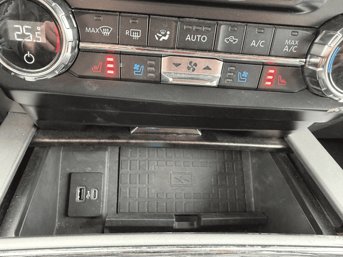 2022 Ford Super Duty F-250 SRW LARIAT cabine 6 places 4RM caisse de 6,75 pi - Image 23