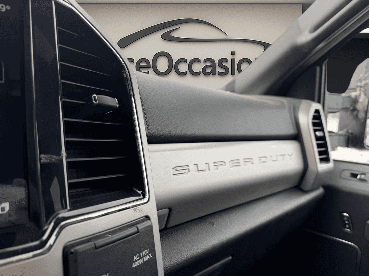 2022 Ford Super Duty F-250 SRW LARIAT cabine 6 places 4RM caisse de 6,75 pi - Image 24
