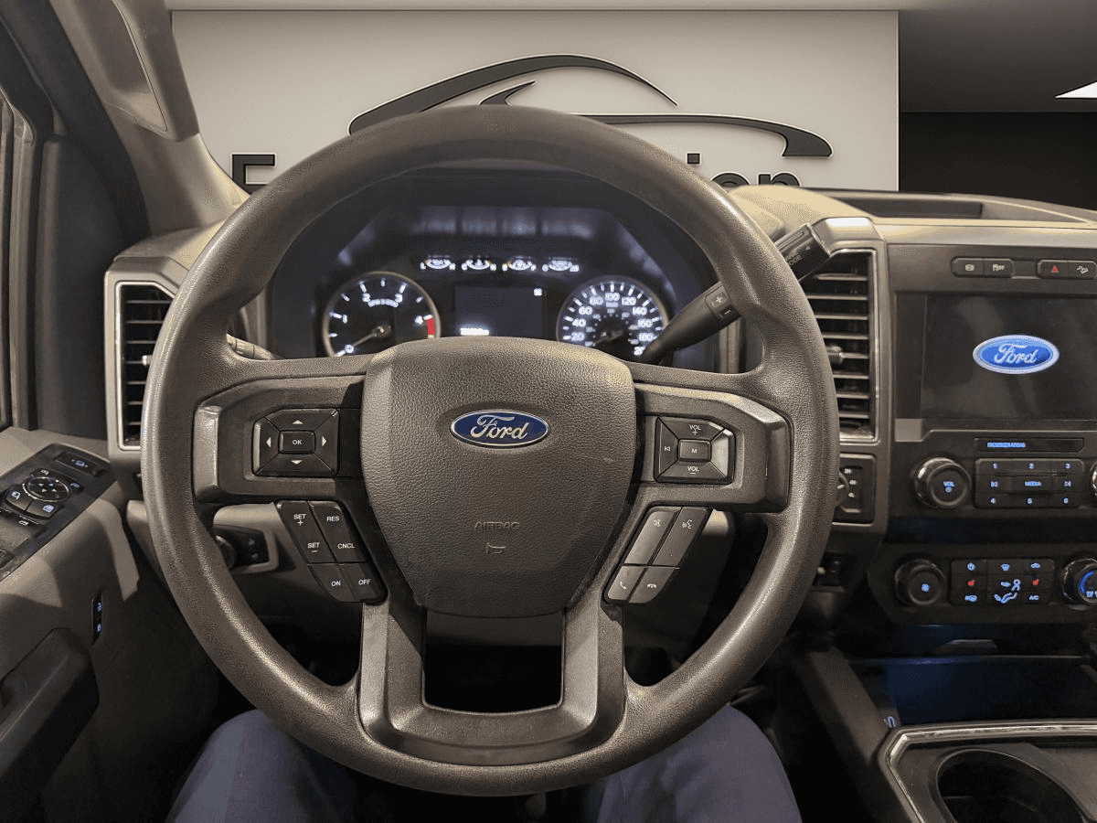 2022 Ford Super Duty F-250 SRW XLT cabine 6 places 4RM caisse de 8 pi - Image 13