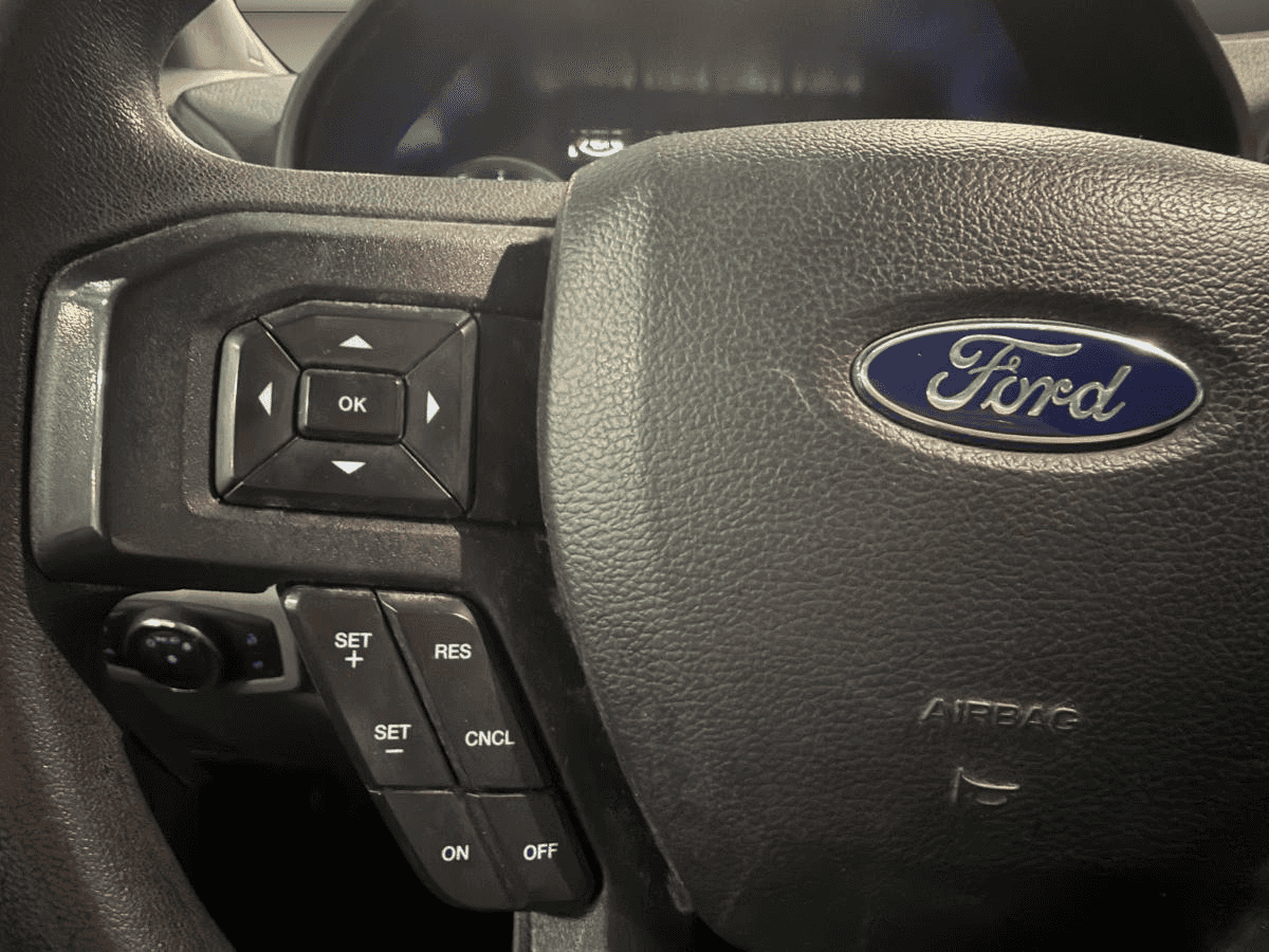 Image 14 Ford Super Duty F-250 SRW XLT cabine 6 places 4RM caisse de 8 pi 2022