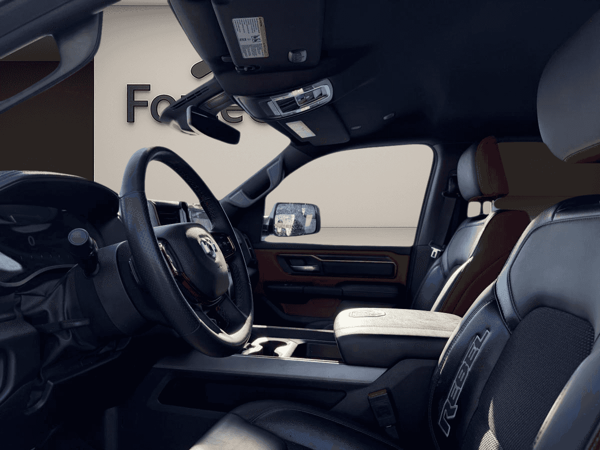 Image 8 RAM 1500 Rebel cabine d'équipe 4x4 caisse de 5 pi 7 po 2025