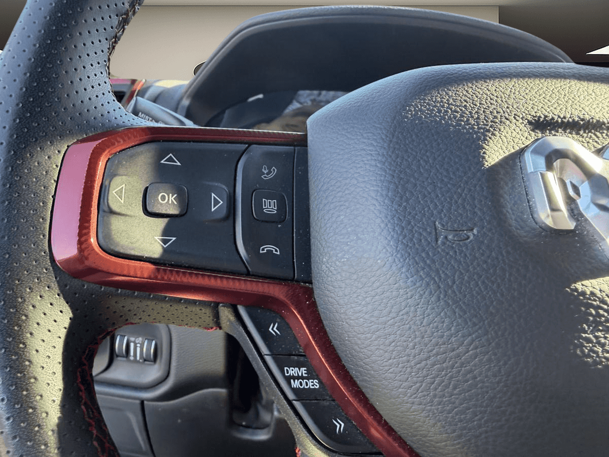 Image 11 RAM 1500 Rebel cabine d'équipe 4x4 caisse de 5 pi 7 po 2025