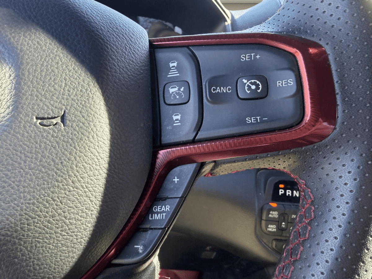 Image 12 RAM 1500 Rebel cabine d'équipe 4x4 caisse de 5 pi 7 po 2025