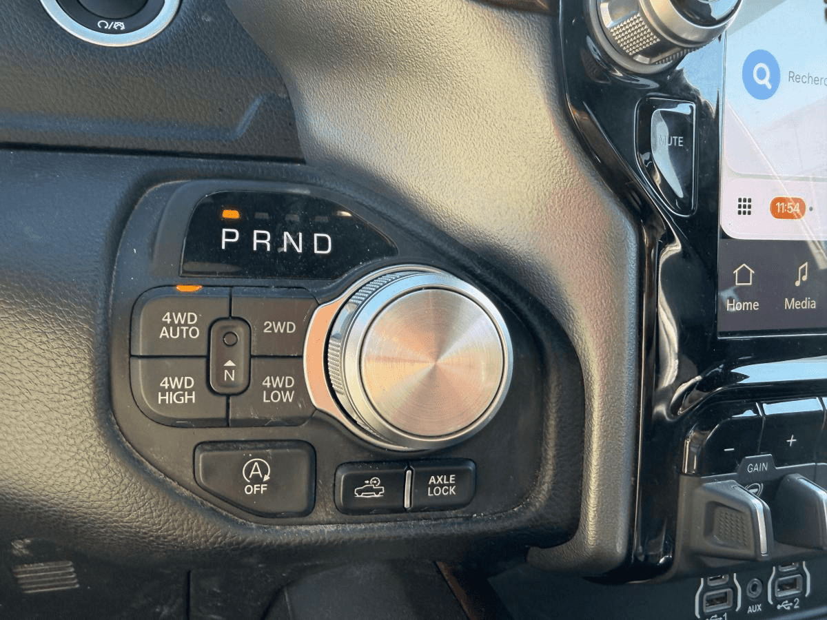 Image 16 RAM 1500 Rebel cabine d'équipe 4x4 caisse de 5 pi 7 po 2025