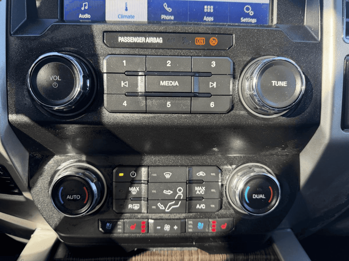 2020 Ford Super Duty F-250 SRW XLT cabine double 2RM caisse de 6,75 pi - Image 18