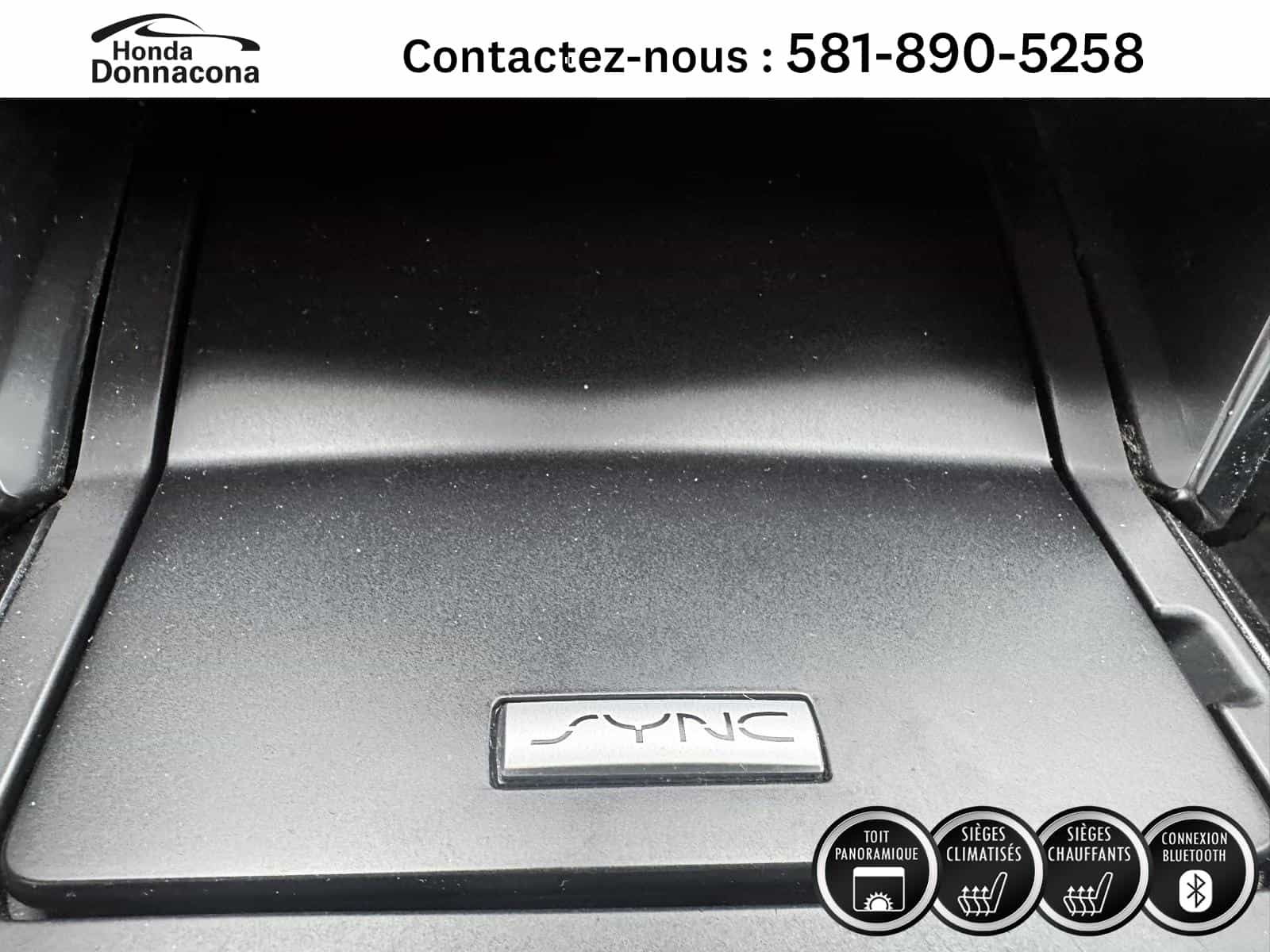 2019 Ford Explorer Platinum 4 RM - Image 18