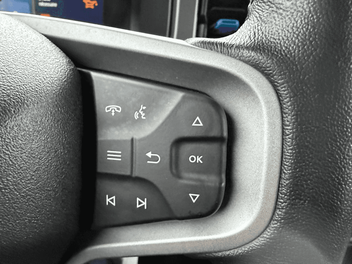 2022 Ford Bronco Outer Banks - Image 12