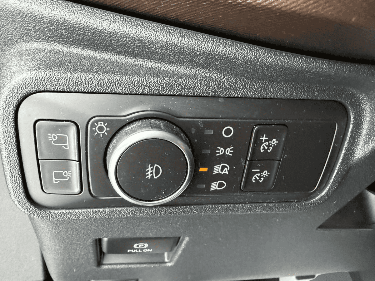 2022 Ford Bronco Outer Banks - Image 16