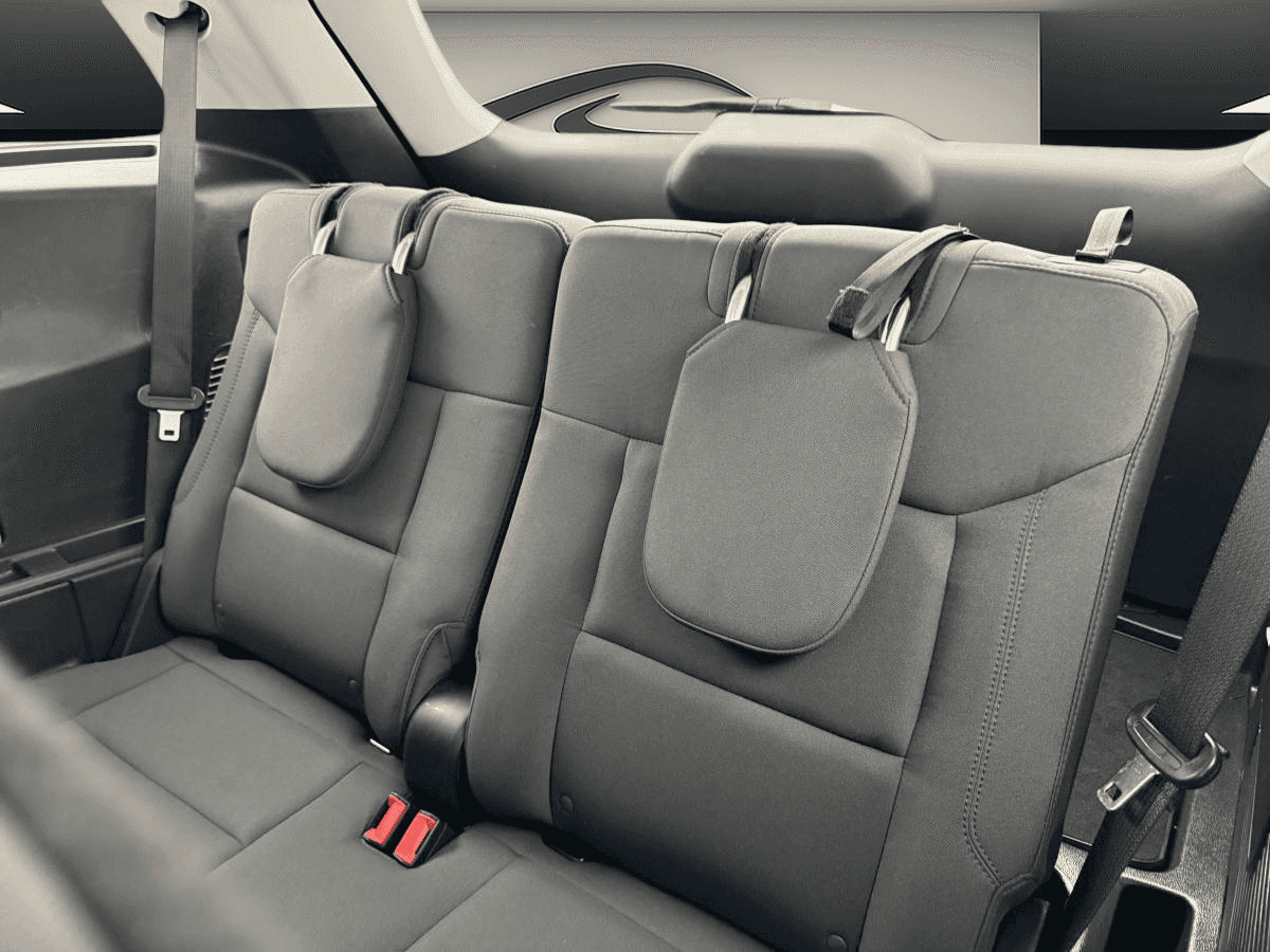 2025 Ford Explorer Active 4RM - Image 12