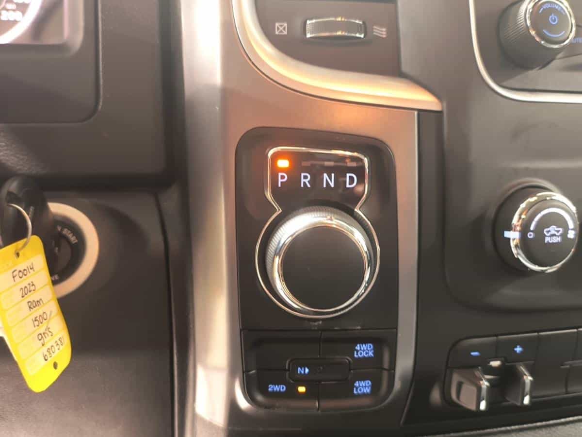 2023 RAM 1500 Classic Slt* Crew Cab* 4X4* V6* 6Pass* Camera* Cruise* - Image 13