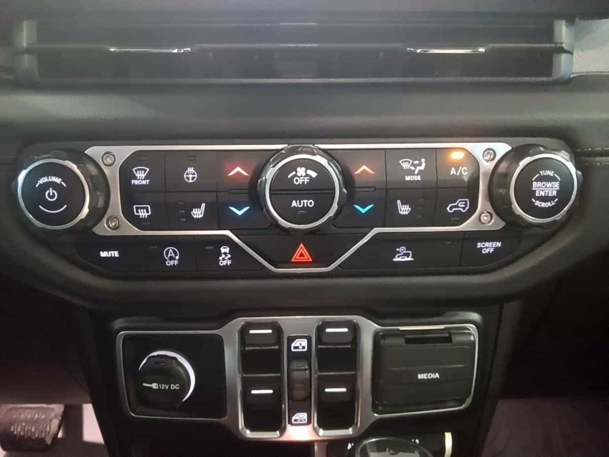 Image 45 Jeep Wrangler Sahara* Volant Chauffant* Sieges Chauffant* Camera* 2024