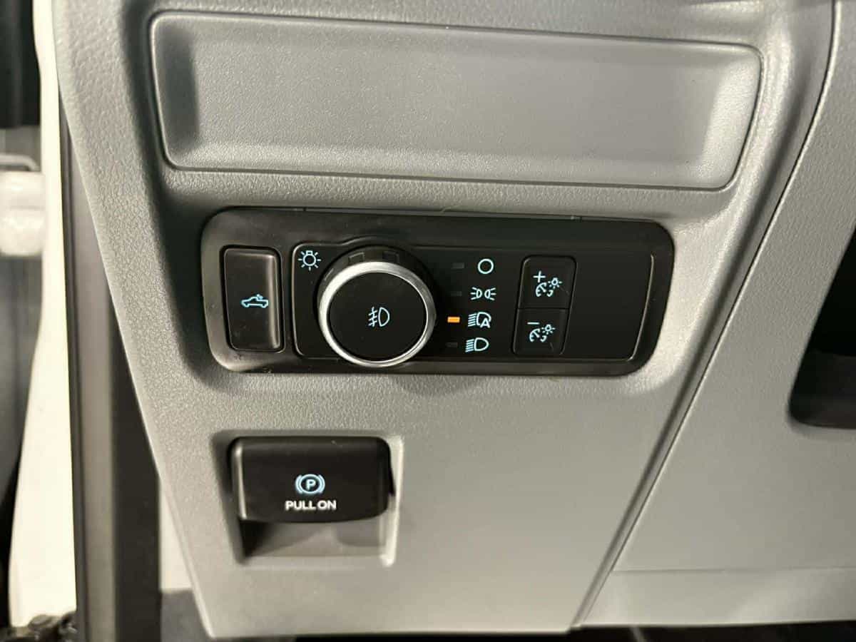 2022 Ford F-150 Xlt* 4X4* Crewcab* Camera* Bluetooth* A/C* - Image 27