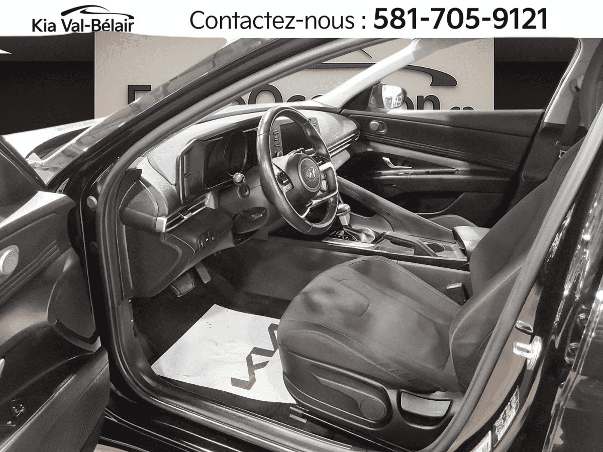 Image 5 Hyundai Elantra Preferred * Carplay * Bouton-Poussoir * Volant Chauff * 2023