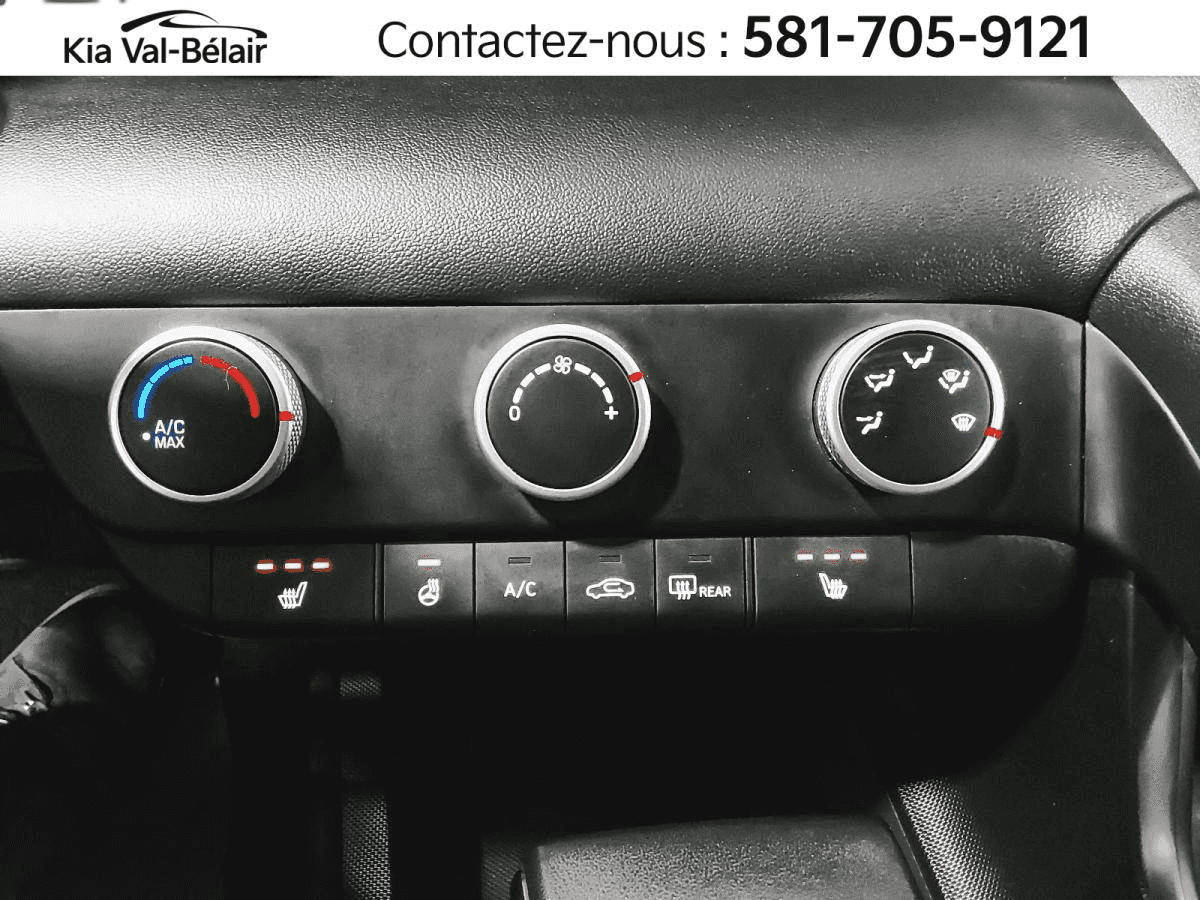2023 Hyundai Elantra Preferred * Carplay * Bouton-Poussoir * Volant Chauff * - Image 18