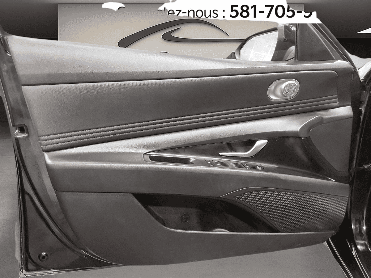 Image 22 Hyundai Elantra Preferred * Carplay * Bouton-Poussoir * Volant Chauff * 2023