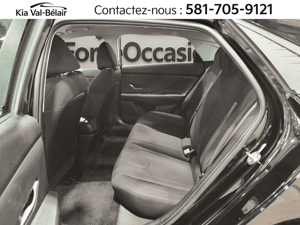 Image 5 Hyundai Elantra Preferred * Carplay * Bouton-Poussoir * Volant Chauff * 2023