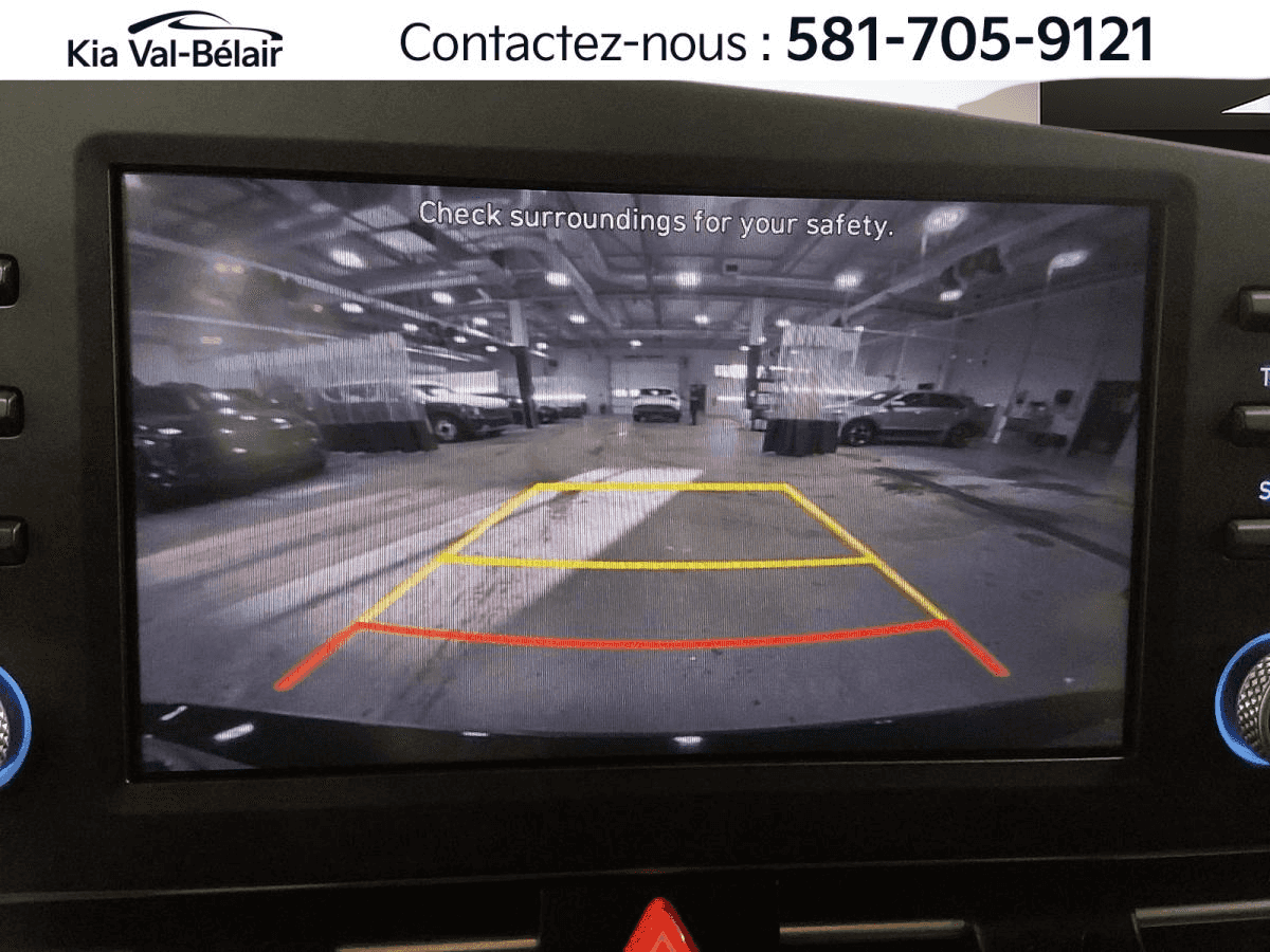 Image 15 Hyundai Elantra Preferred * Carplay * Bouton-Poussoir * Volant Chauff * 2023