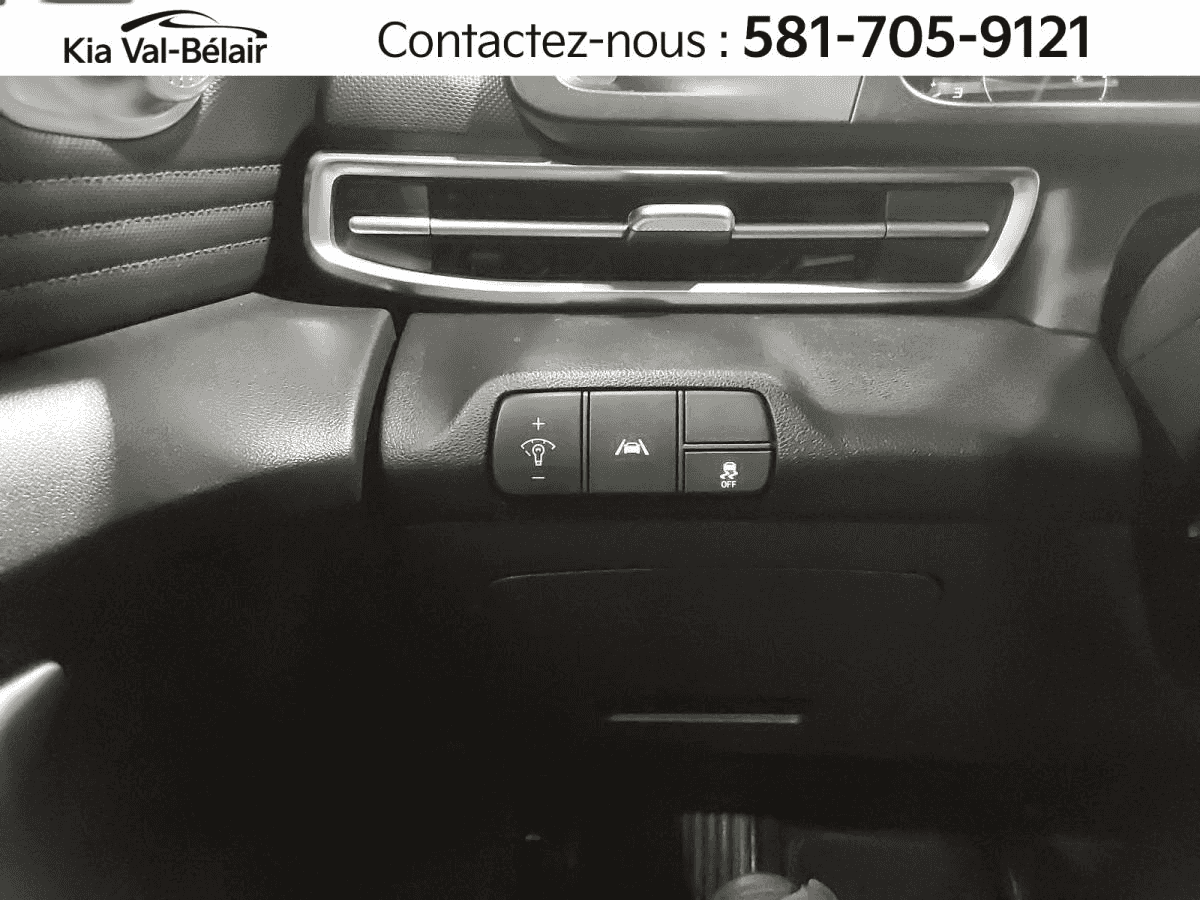 2023 Hyundai Elantra Preferred * Carplay * Bouton-Poussoir * Volant Chauff * - Image 23