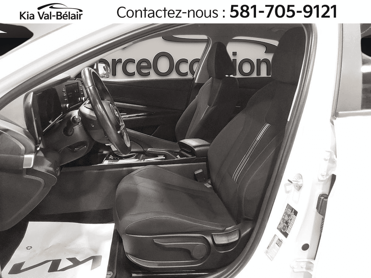 Image 7 Hyundai Elantra Preferred * Carplay * Bouton-Poussoir * Volant Chauff * 2023