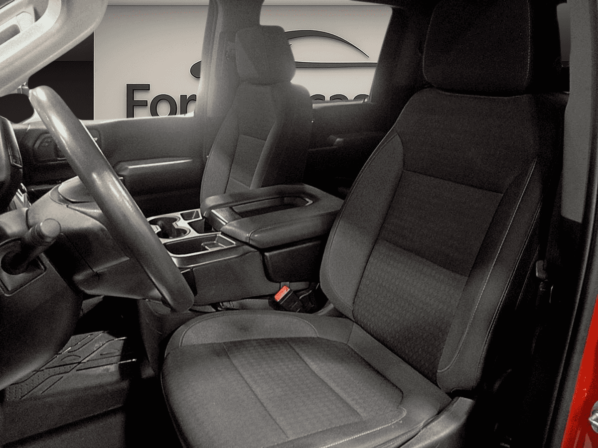 Image 6 Chevrolet Silverado 2500 HD Custom *4X4 *V8 *401Hp *Caméra *Carplay *Sièges Chauff 2023