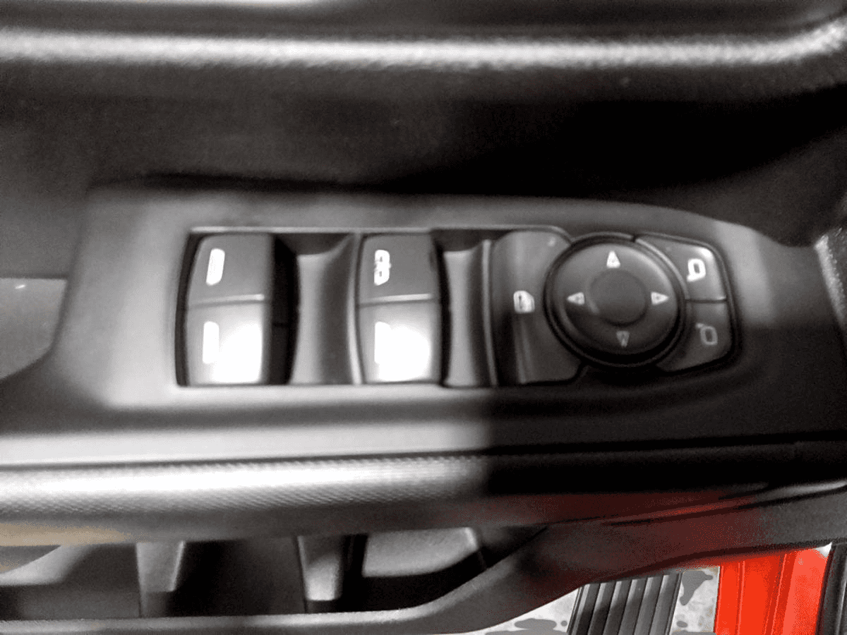 2023 Chevrolet Silverado 2500 HD Custom *4X4 *V8 *401Hp *Caméra *Carplay *Sièges Chauff - Image 20