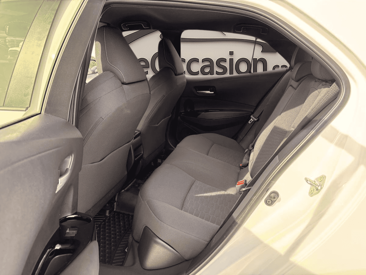 2025 Toyota Corolla Hatchback Cvt *A/C *Cruise *Caméra *Carplay *Bouton-Poussoir - Image 7
