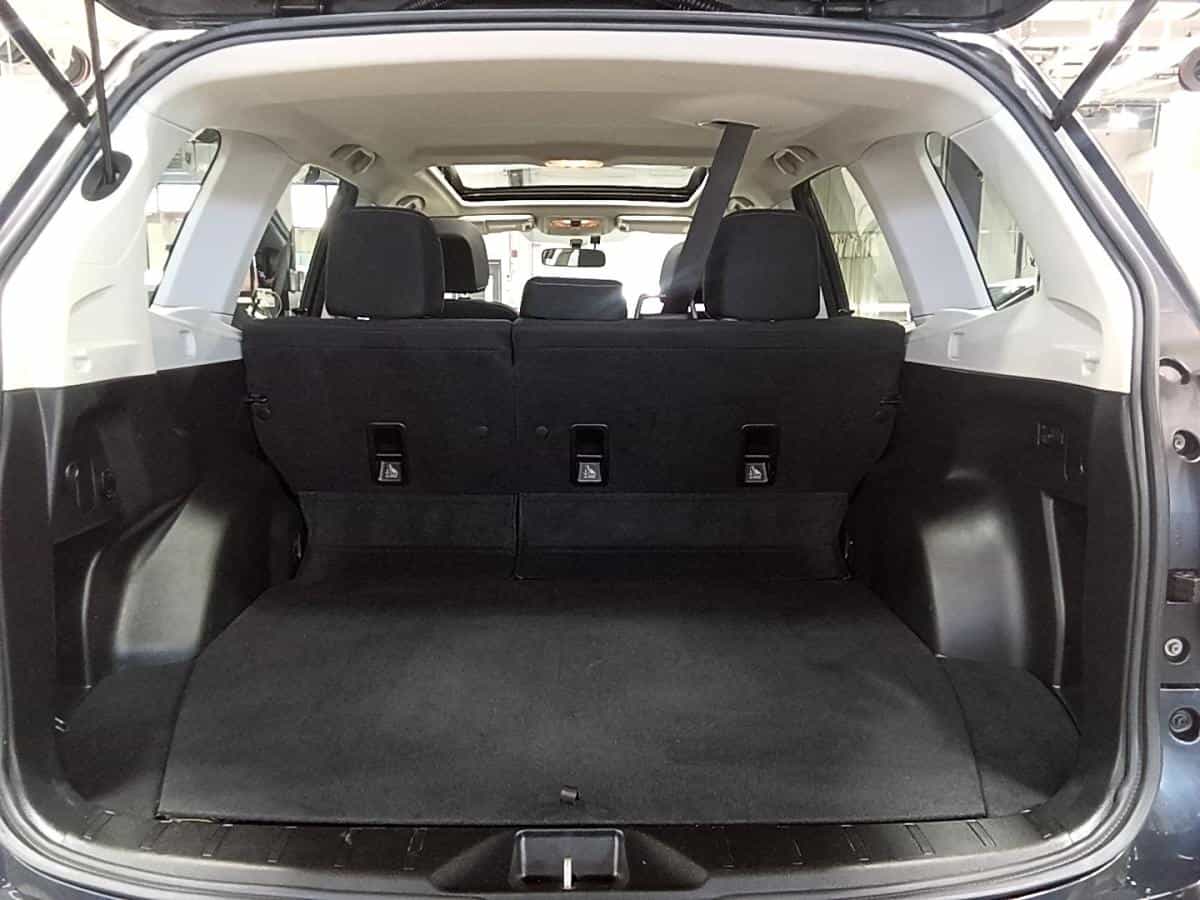 2017 Subaru Forester 2.5i Touring *AWD *TOIT *SIÈGES CHAUFFANTS *BLUETOOTH *A/C - Image 9