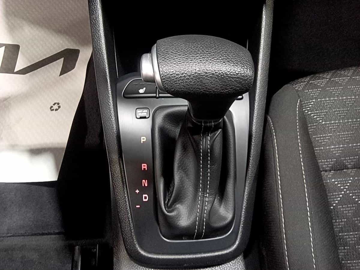 2022 Kia Rio5 Lx+* Sieges Chauffant* Camera* Bluetooth* - Image 17