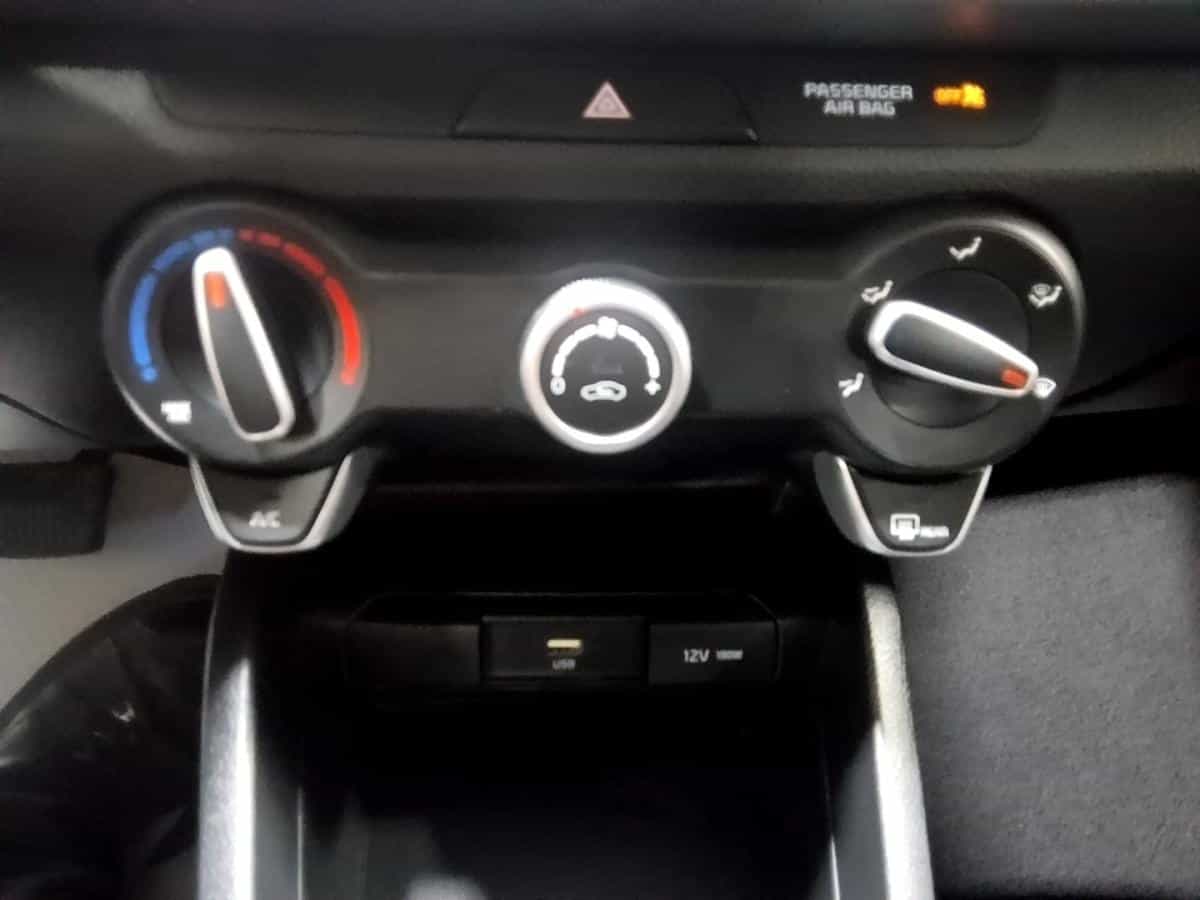 2022 Kia Rio5 Lx+* Sieges Chauffant* Camera* Bluetooth* - Image 24