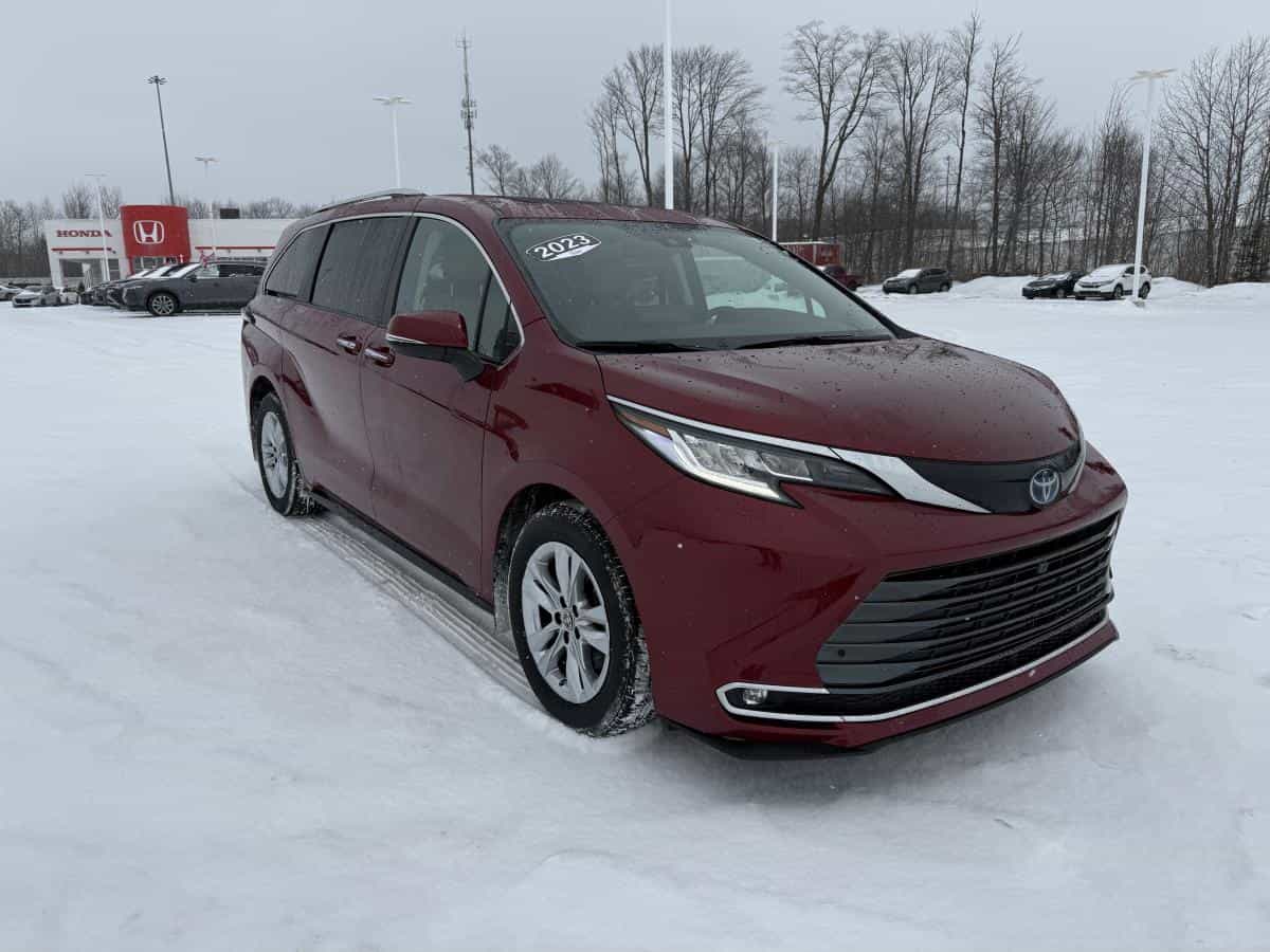 Image 3 Toyota Sienna Limited HYBRIDE AWD - BAS KILOMETRAGE - 2023