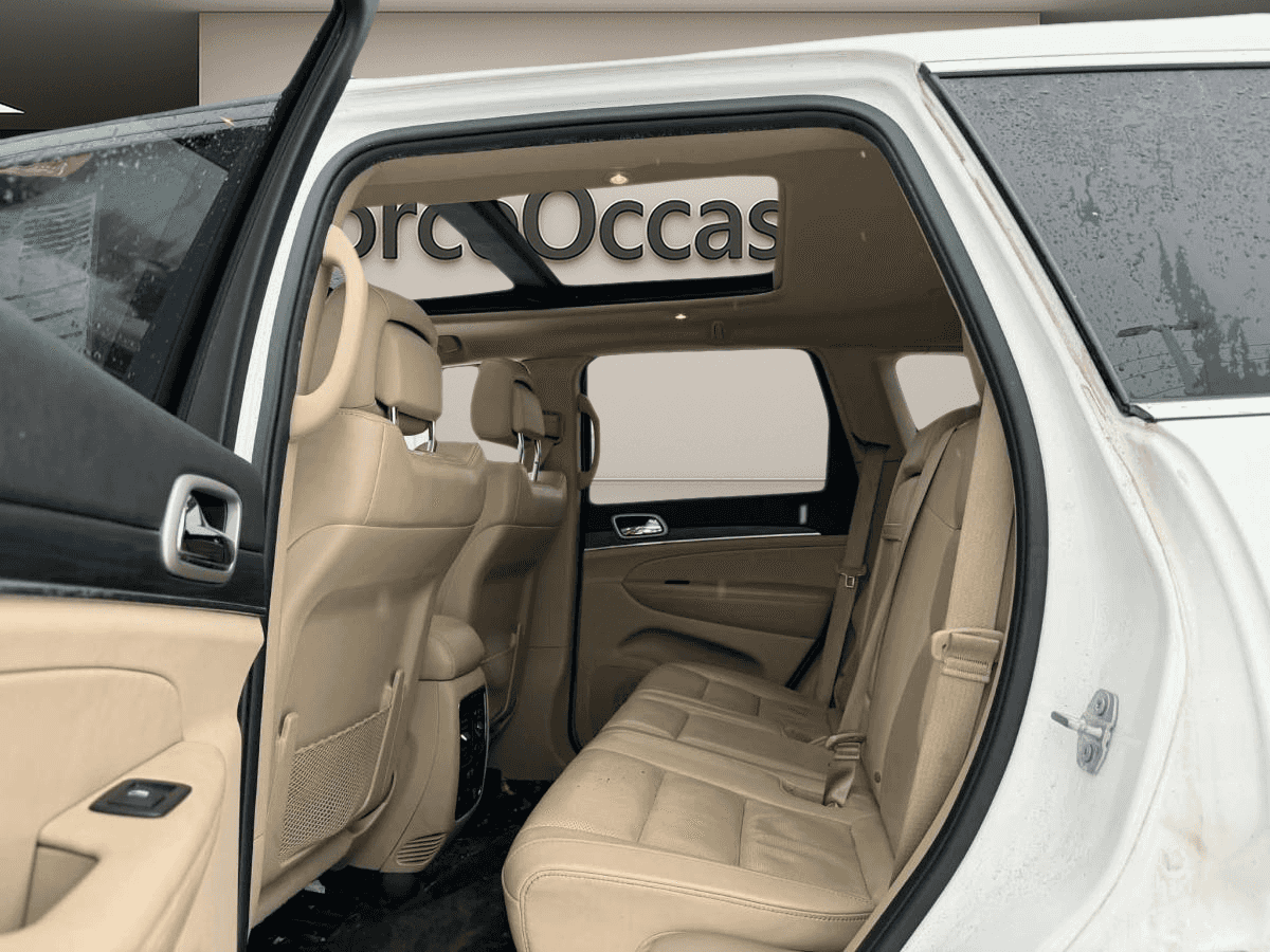 2020 Jeep Grand Cherokee Limited 4X4 - - Image 10