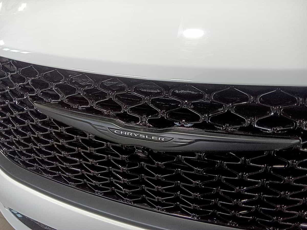 2023 Chrysler Pacifica Touring L* Sieges Chauffant* Volant Chauffant* 7 Pass* - Image 11