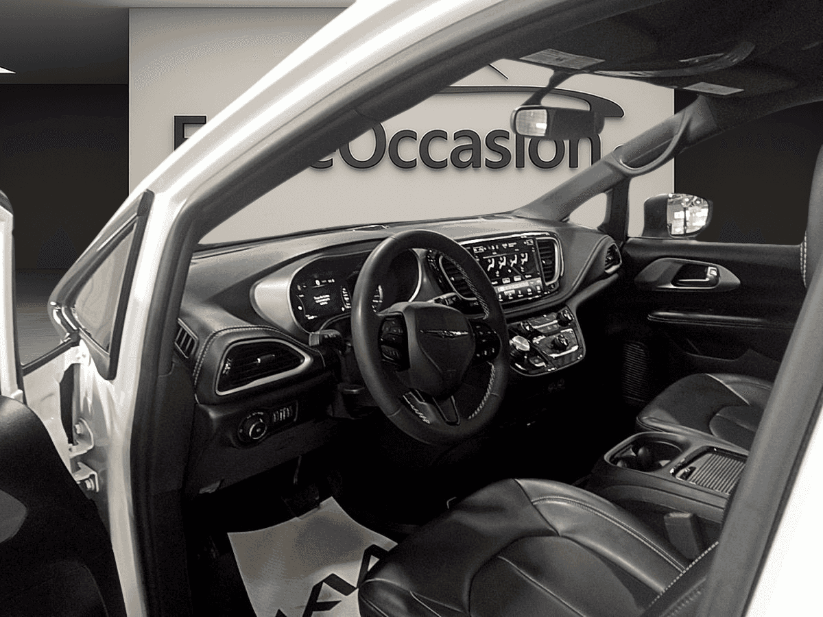 2023 Chrysler Pacifica Touring L* Sieges Chauffant* Volant Chauffant* 7 Pass* - Image 13