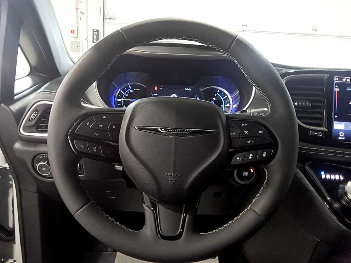 2023 Chrysler Pacifica Touring L* Sieges Chauffant* Volant Chauffant* 7 Pass* - Image 14