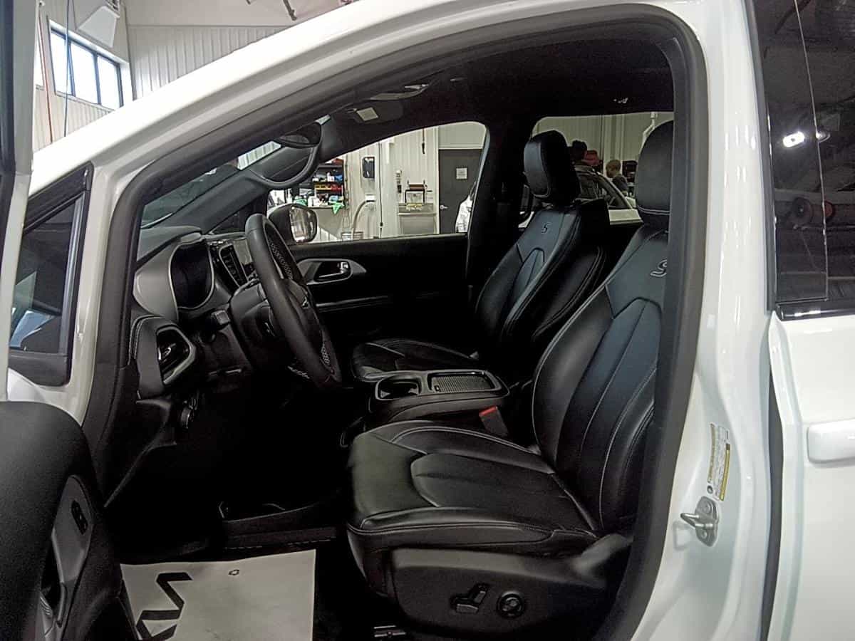 2023 Chrysler Pacifica Touring L* Sieges Chauffant* Volant Chauffant* 7 Pass* - Image 19