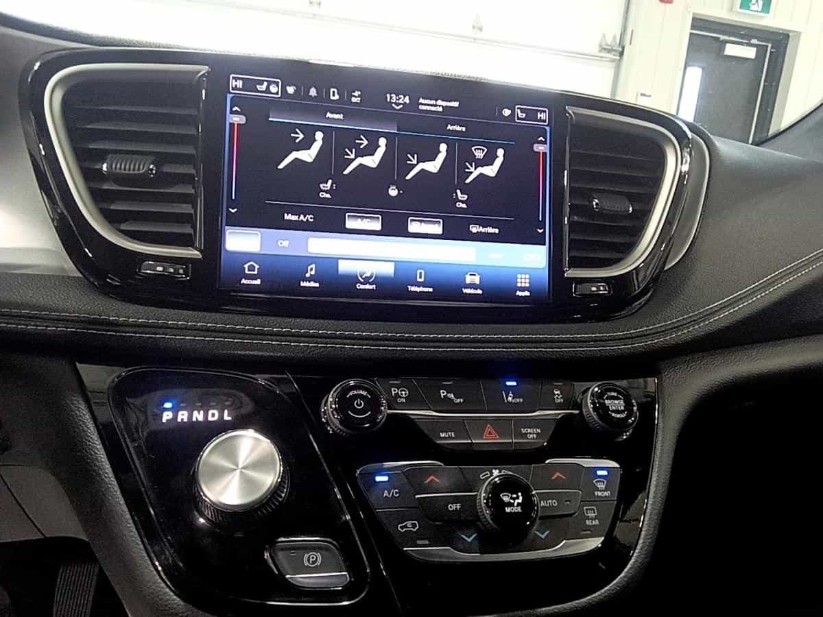 2023 Chrysler Pacifica Touring L* Sieges Chauffant* Volant Chauffant* 7 Pass* - Image 24