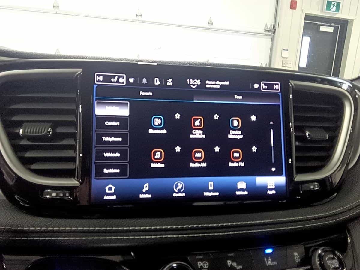 2023 Chrysler Pacifica Touring L* Sieges Chauffant* Volant Chauffant* 7 Pass* - Image 29