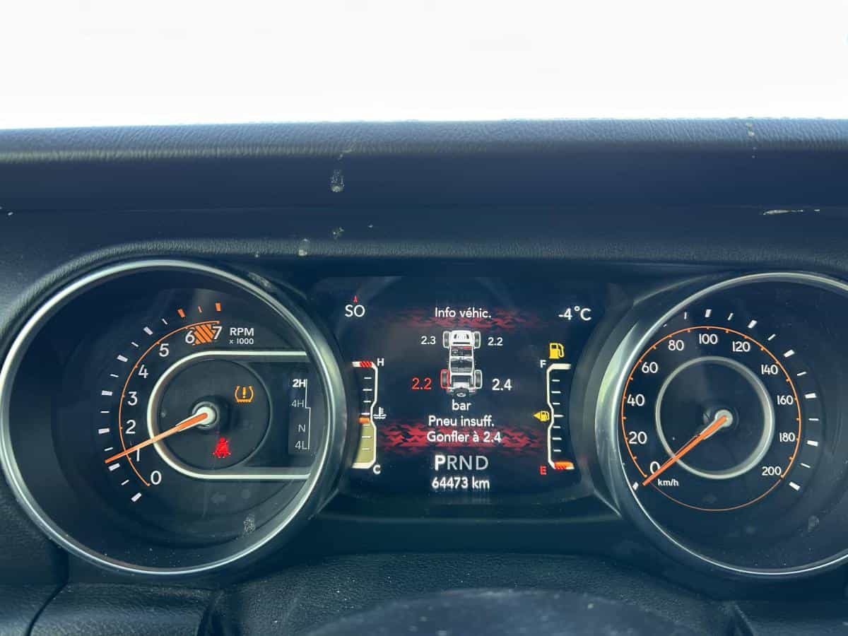 2021 Jeep Wrangler Unlimited Sahara* 4X4* Gps* Cuir* Volant Chauffant* - Image 12