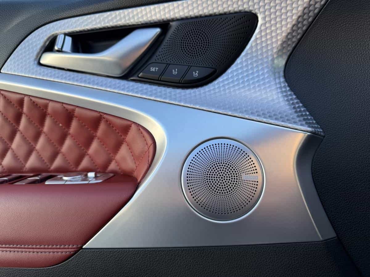 Image 20 Genesis G70 3.3T Sport Ti * 365Hp * Cuir * Toit * Gps * Lexicon® 2023