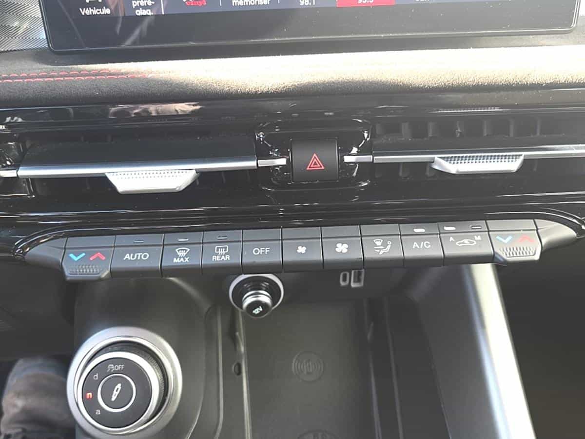 2024 Alfa Romeo Tonale Veloce *AWD *TURBO *CARPLAY *TOIT *CUIR *GPS *BIZONE - Image 26