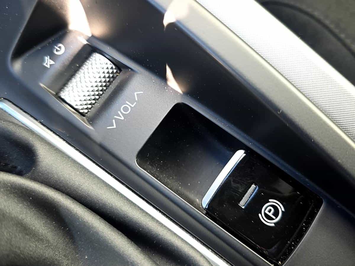 2024 Alfa Romeo Tonale Veloce *AWD *TURBO *CARPLAY *TOIT *CUIR *GPS *BIZONE - Image 30