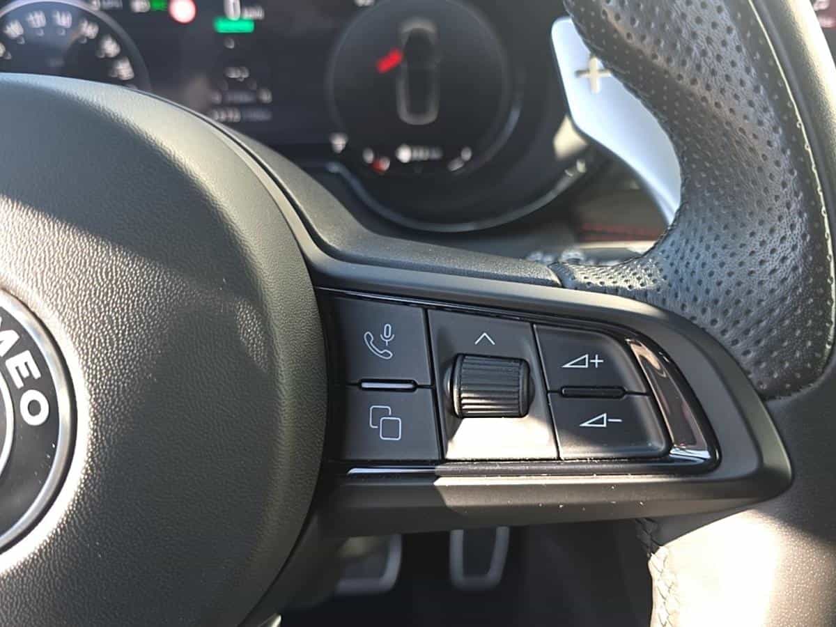 Image 35 Alfa Romeo Tonale Veloce *AWD *TURBO *CARPLAY *TOIT *CUIR *GPS *BIZONE 2024