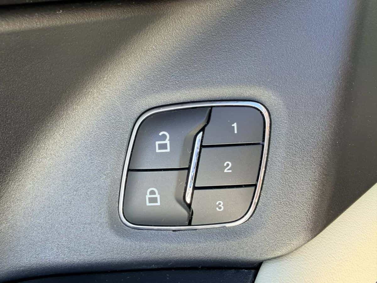 2021 Ford Expedition Platinum 4x4 - Image 13