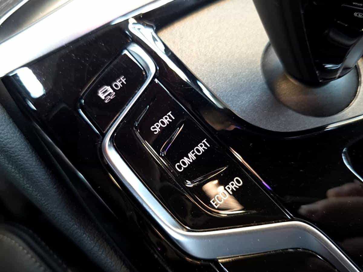 2022 BMW 530i 530i xDrive TURBO *TOIT *BIZONE *VOLANT *GPS *CUIR - Image 30